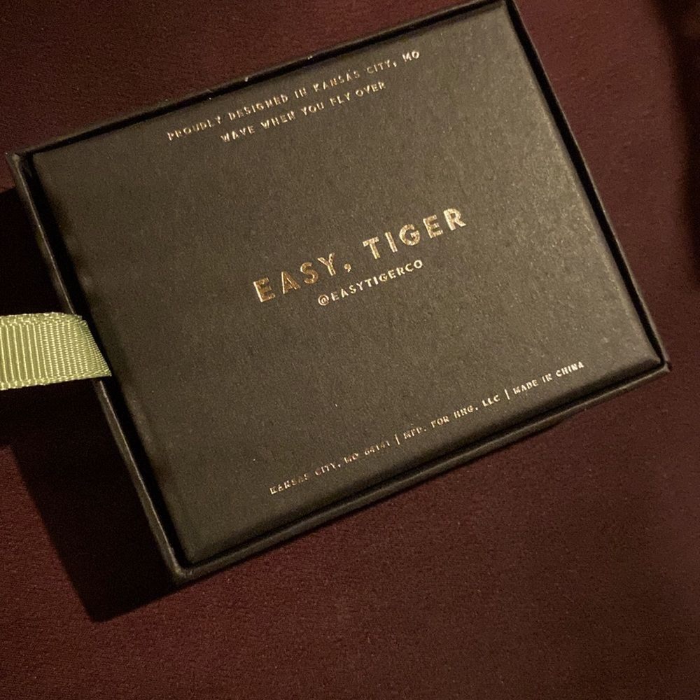 NWT. Easy, Tiger money clip - Picture 3 of 3